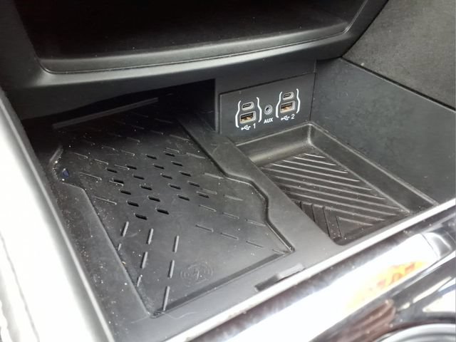 Used 2025 Chrysler Pacifica Limited FWD image 22