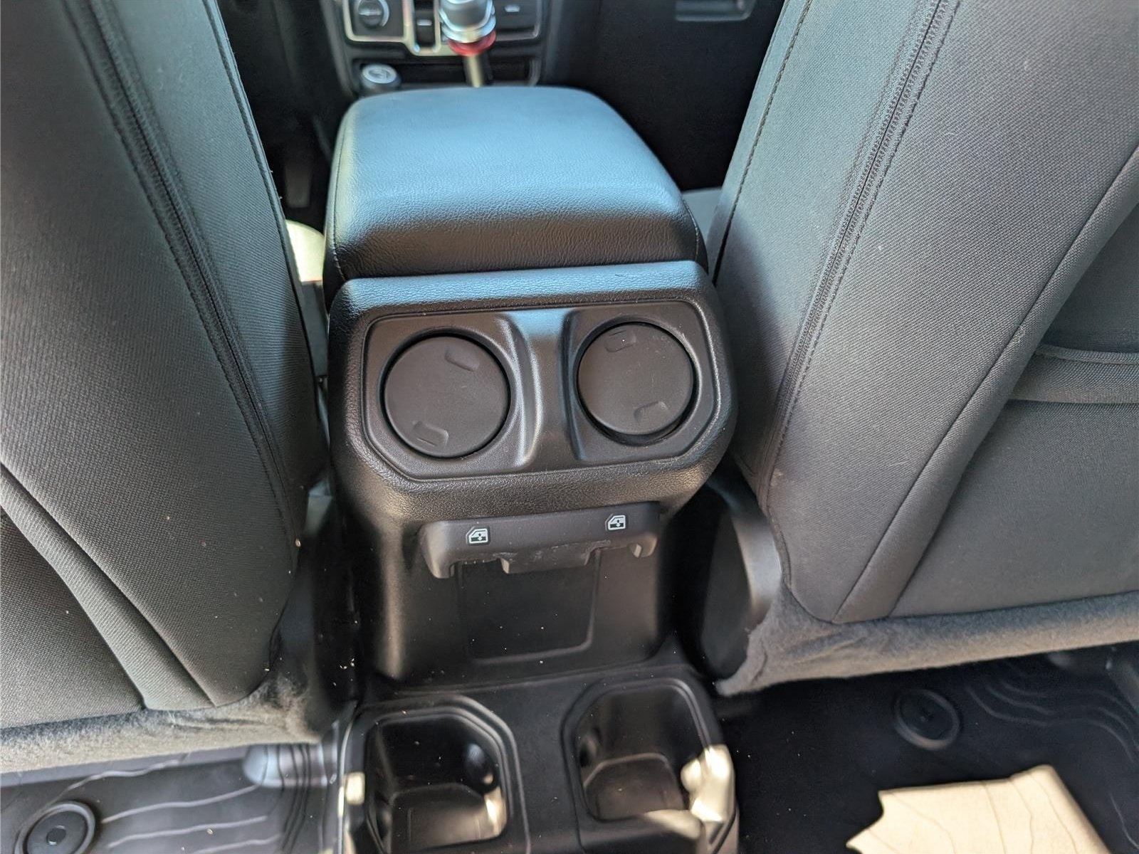 Used 2023 Jeep Wrangler Unlimited Sport AWD/4WD image 18
