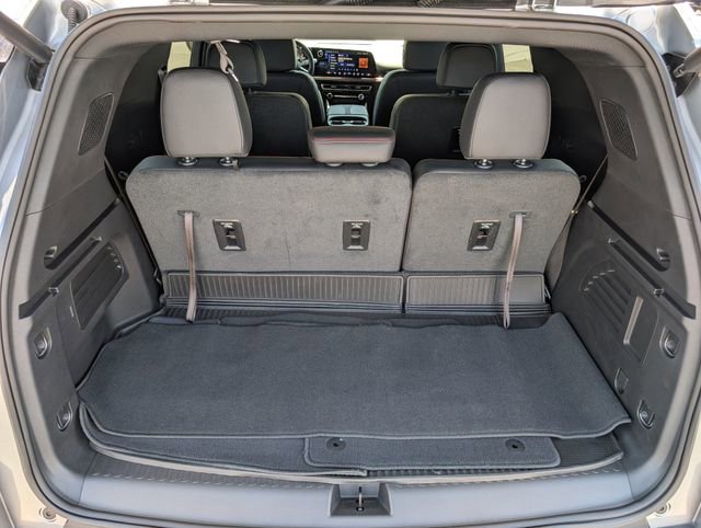 Used 2025 Chevrolet Traverse Z71 image 14