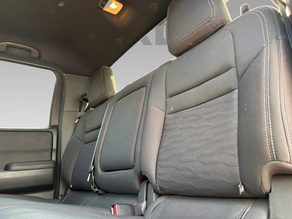 Used 2023 Nissan Frontier SV w/ Midnight Edition Package image 5