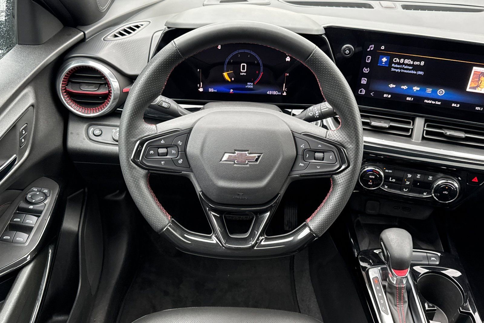 Used 2024 Chevrolet Trax RS w/ Sunroof Package image 14