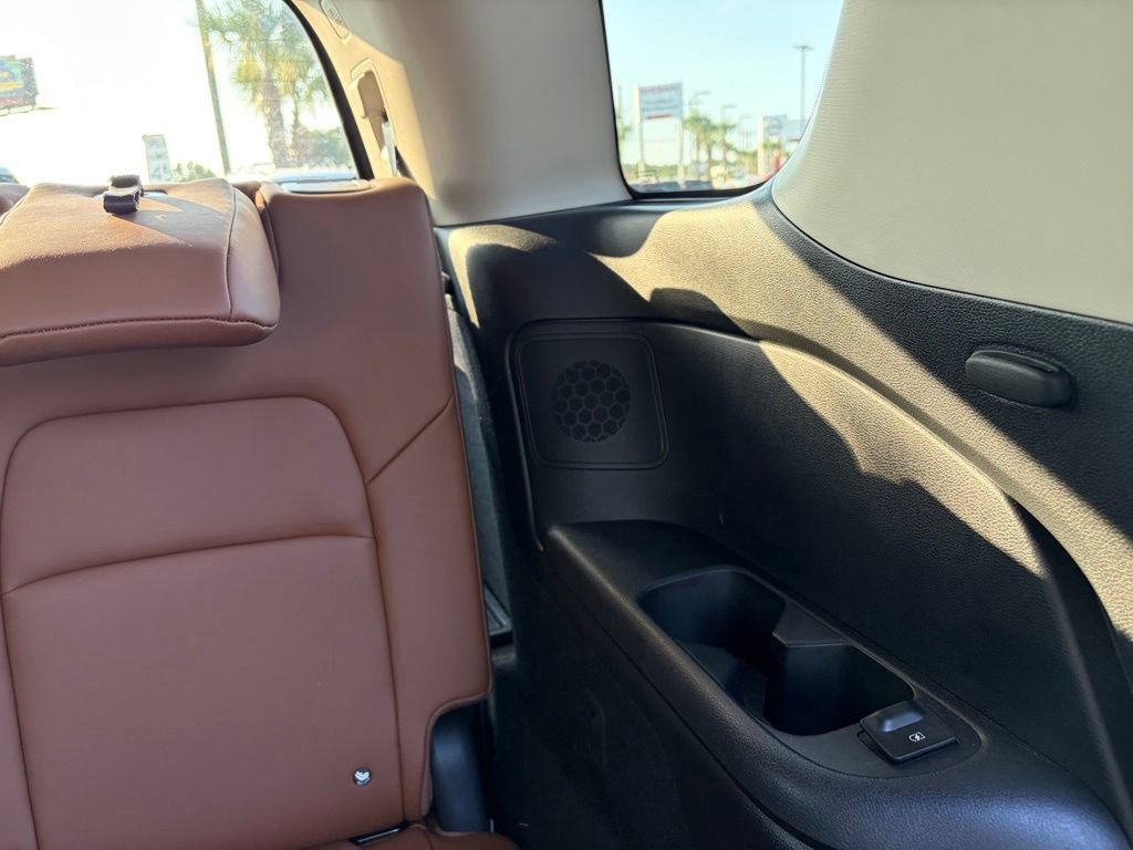 Certified 2025 Nissan Pathfinder Platinum FWD image 31