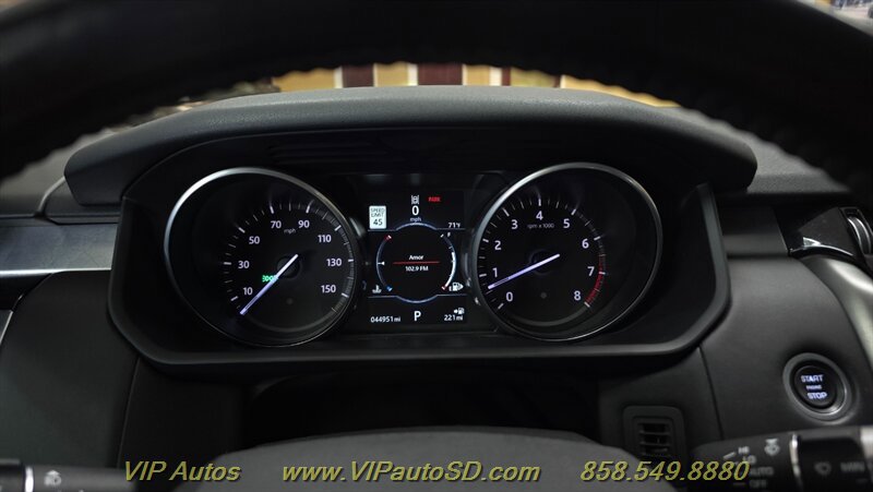 Used 2017 Land Rover Discovery First Edition AWD/4WD image 41