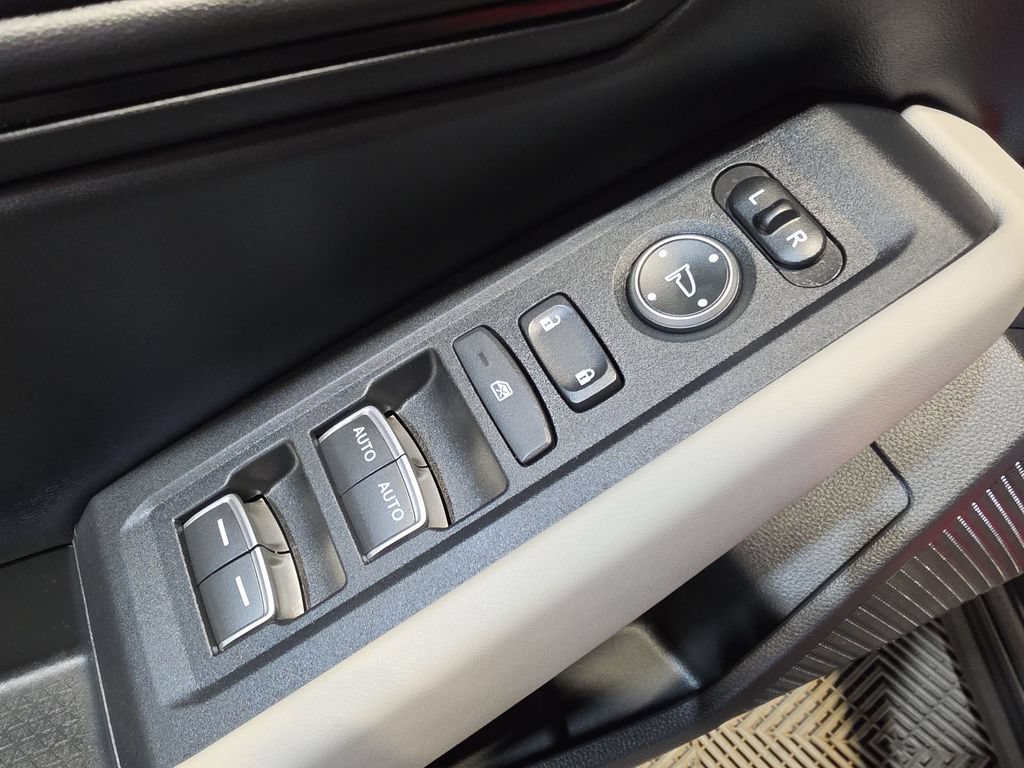 Certified 2025 Honda Accord SE image 15