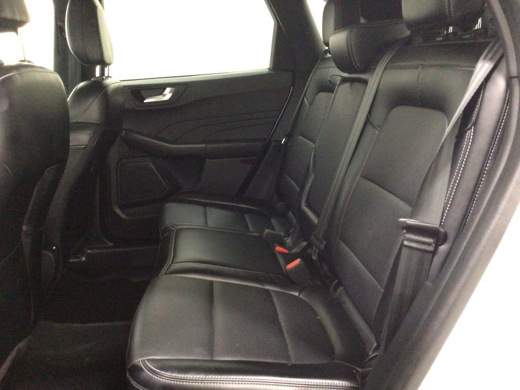 Used 2024 Ford Escape Platinum image 17