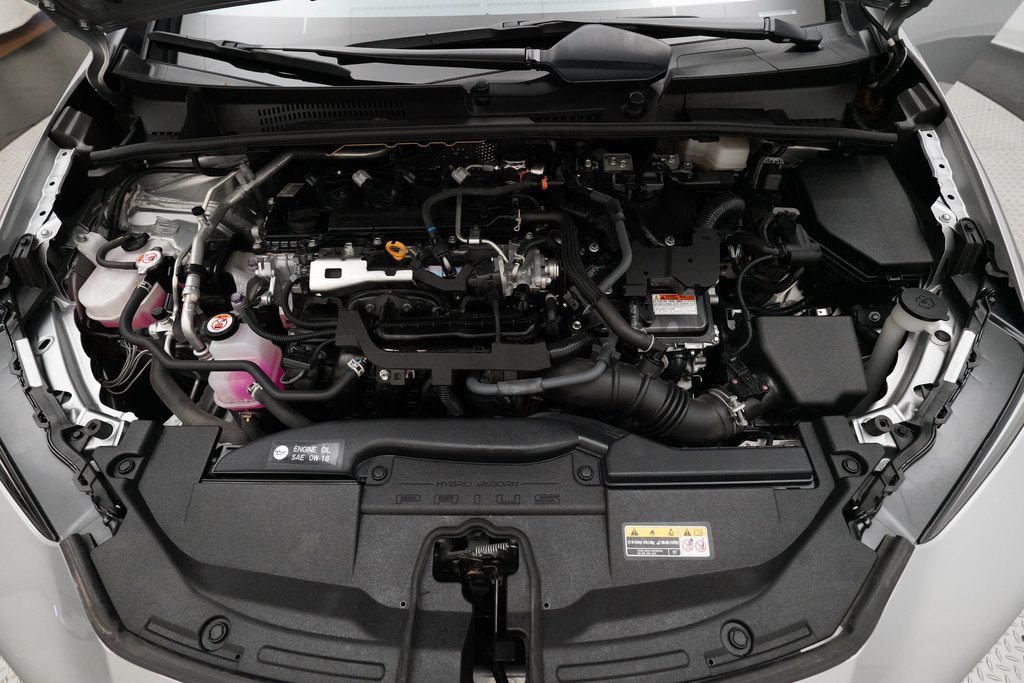 Used 2023 Toyota Prius Limited image 3