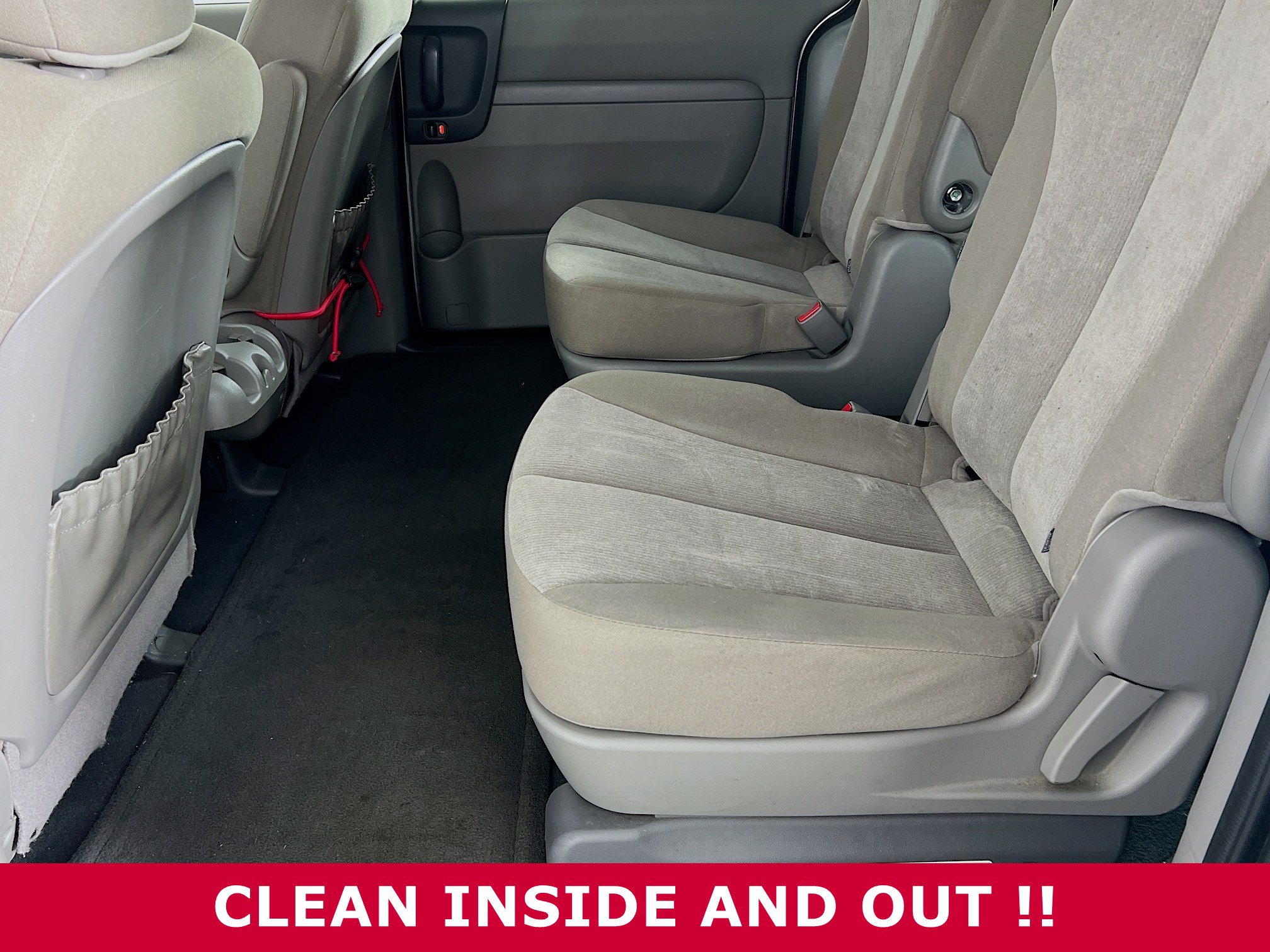 Used 2011 Kia Sedona LX image 5