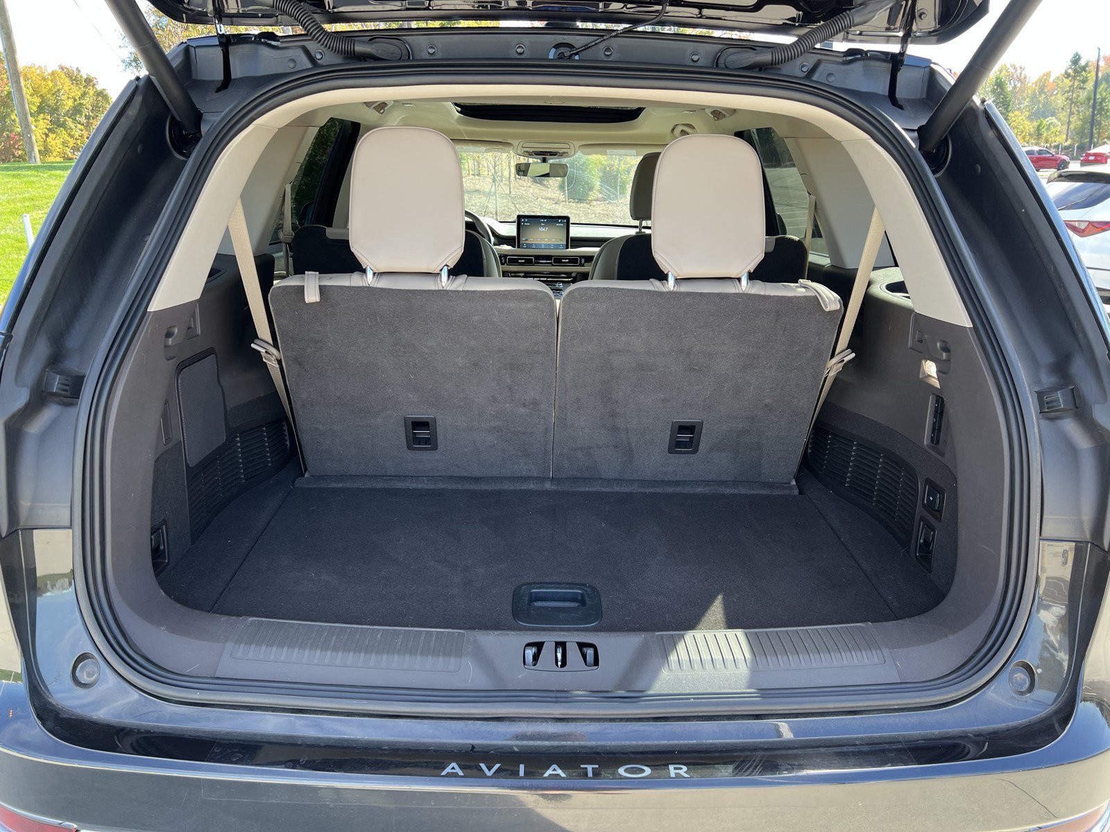 Used 2024 Lincoln Aviator Reserve w/ Elements Package Plus RWD image 34