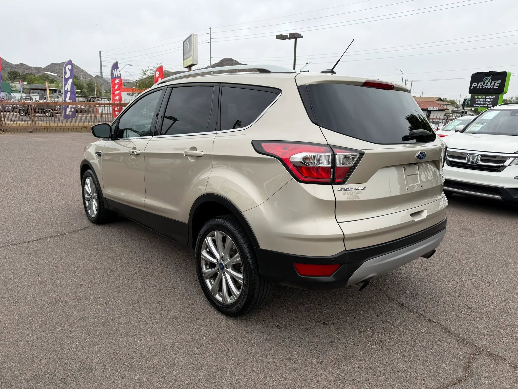 Used 2017 Ford Escape Titanium image 7