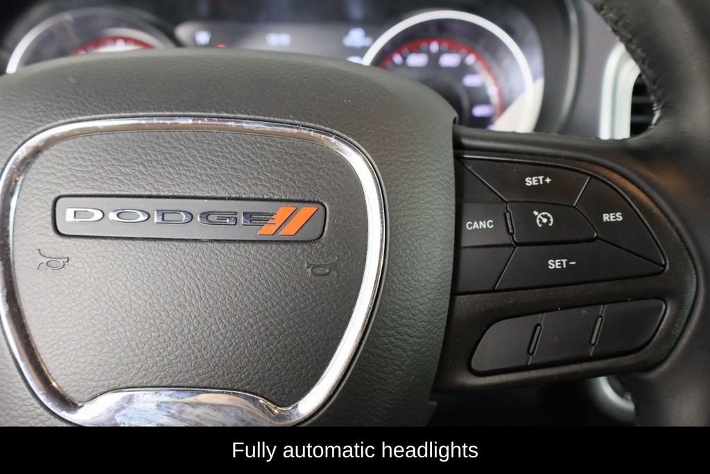 Used 2020 Dodge Charger SXT image 10