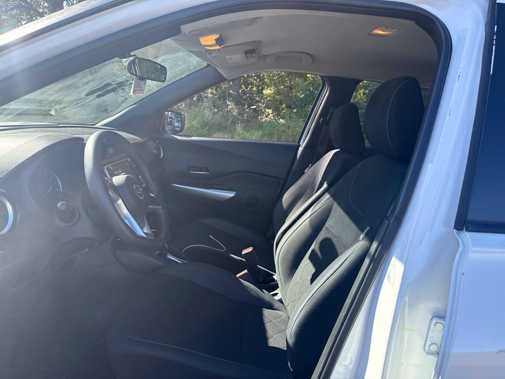 Used 2018 Nissan Kicks SV FWD image 5