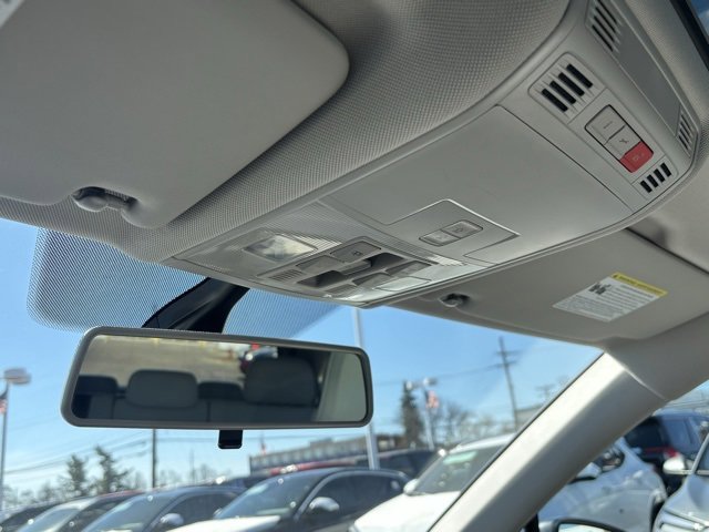 Used 2019 Volkswagen Tiguan SEL w/ 3rd Row Seat Package image 31