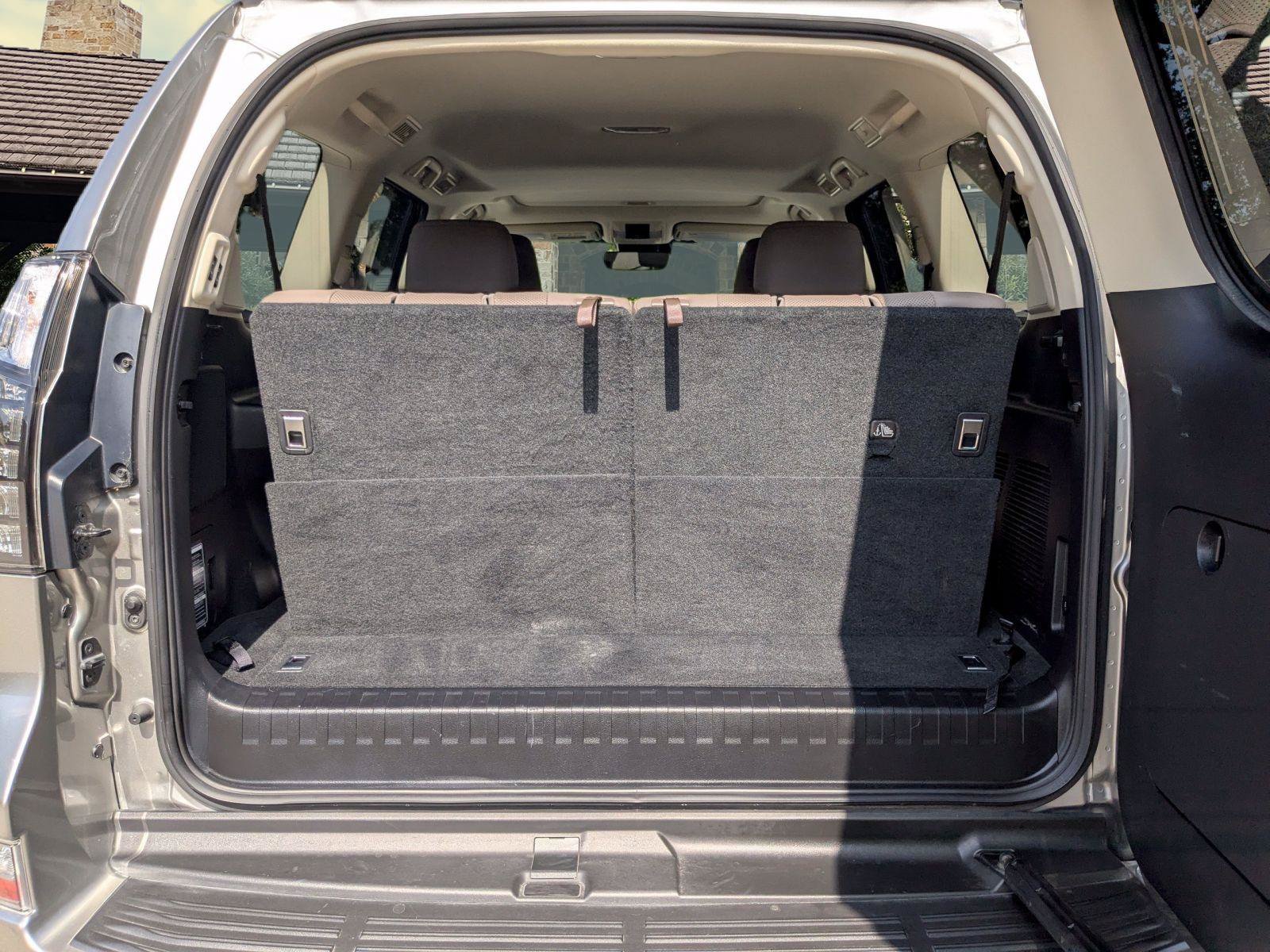 Used 2023 Lexus GX 460 Premium w/ Accessory Package AWD/4WD image 26