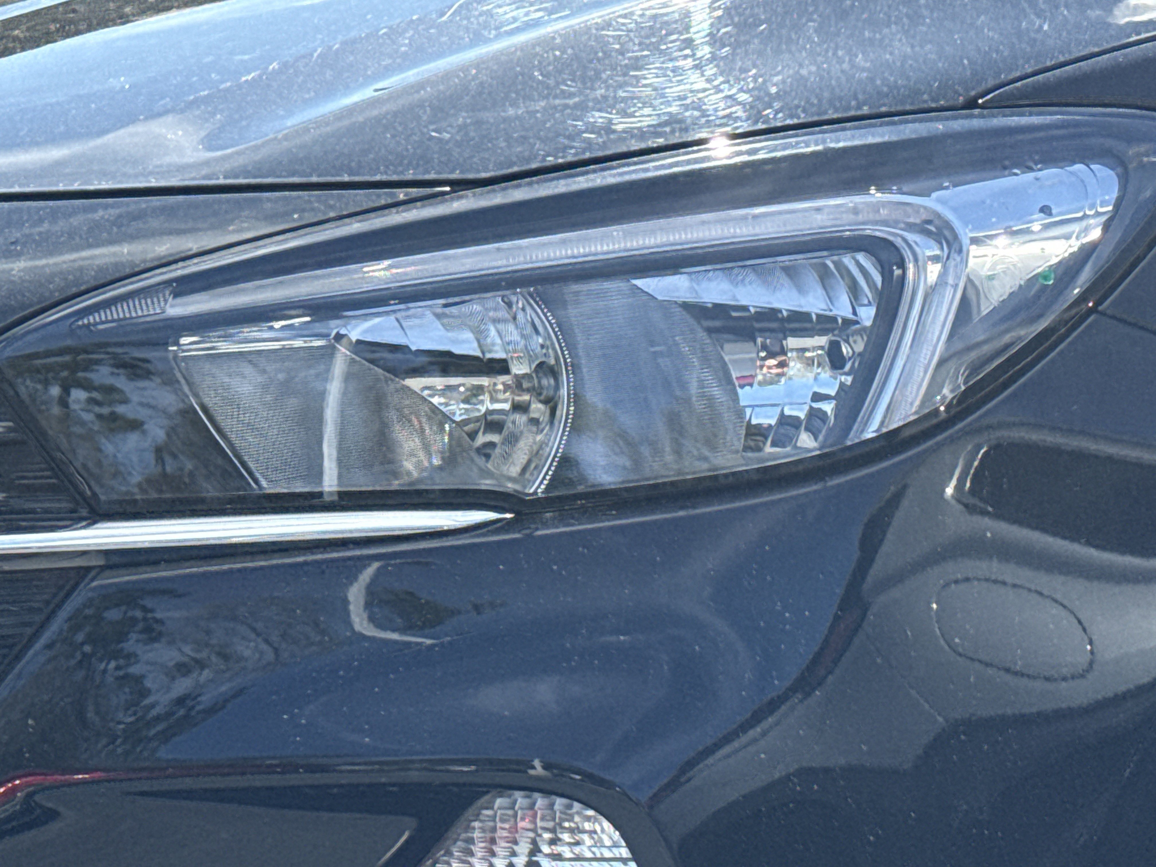 Used 2022 Buick Encore GX Select w/ Sport Touring Package image 11