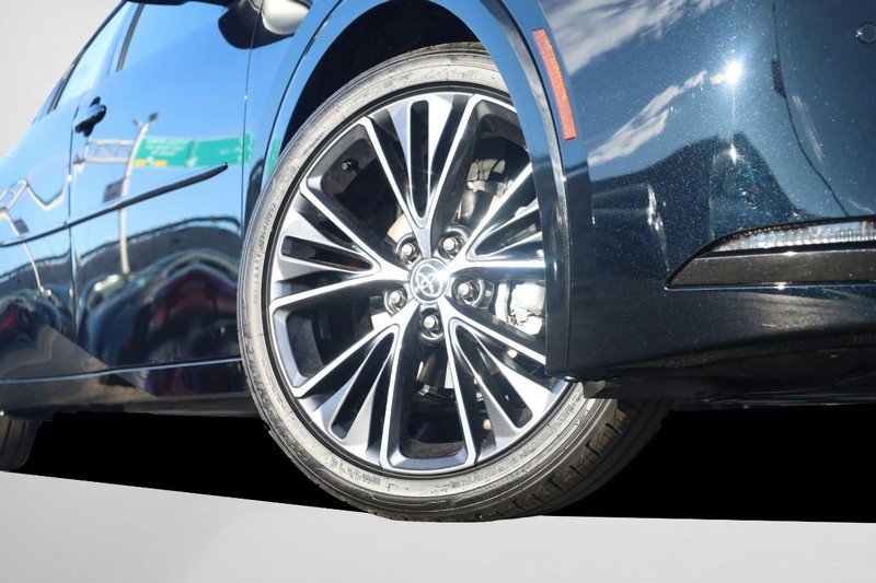 New 2026 Toyota Prius XLE image 3