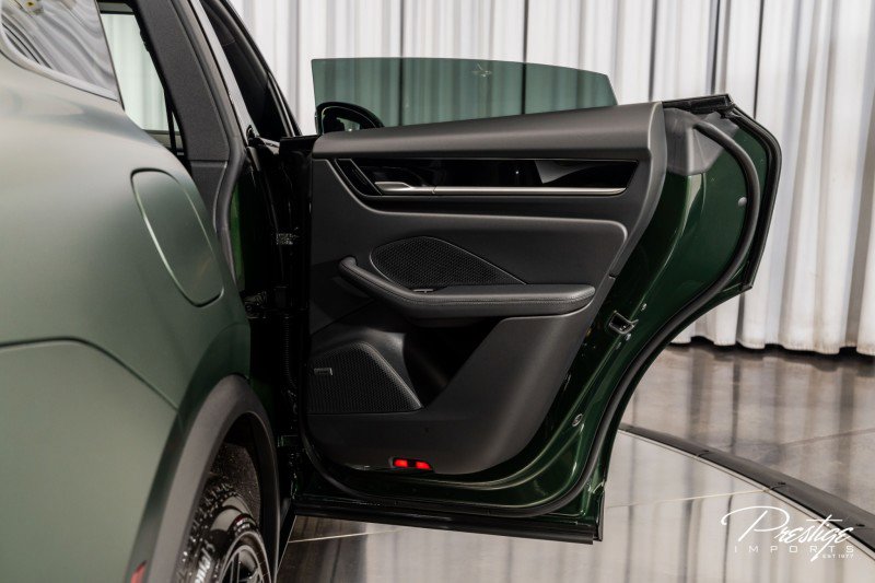 Used 2025 Porsche Macan 4S Electric image 53