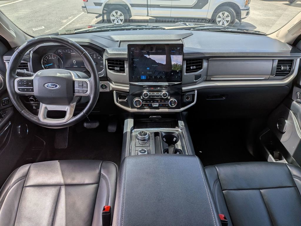 Used 2024 Ford Expedition XLT AWD/4WD image 26
