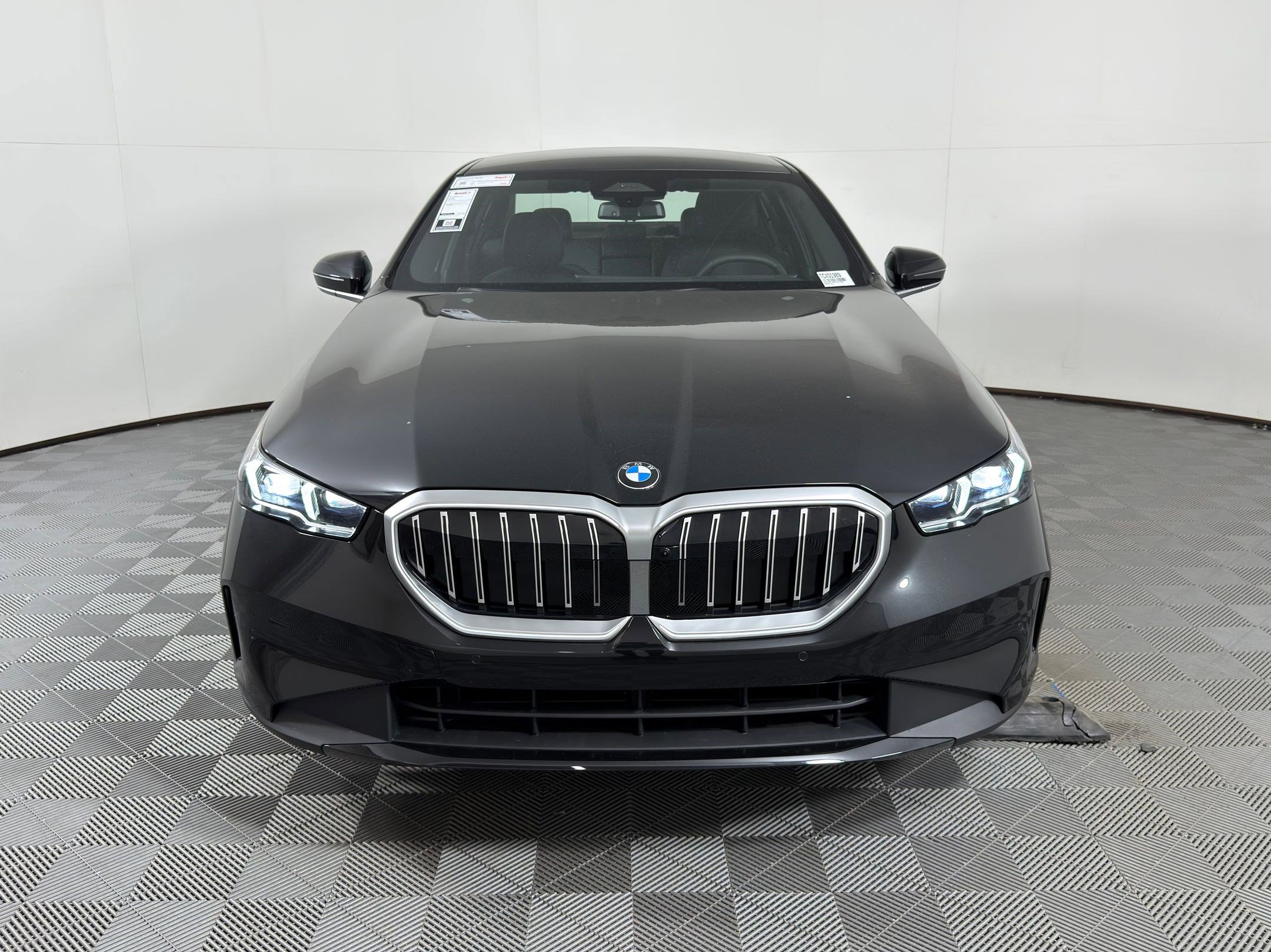 New 2026 BMW 540i xDrive w/ Executive Package image 5