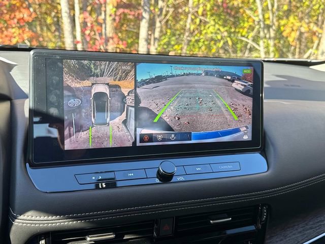 Used 2025 Nissan Rogue Platinum w/ Tech Package image 35