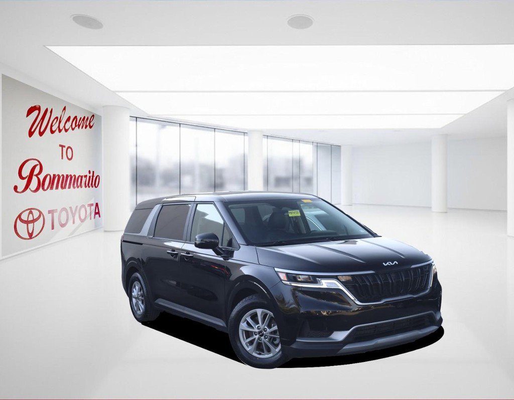 Used 2024 Kia Carnival LX image 2