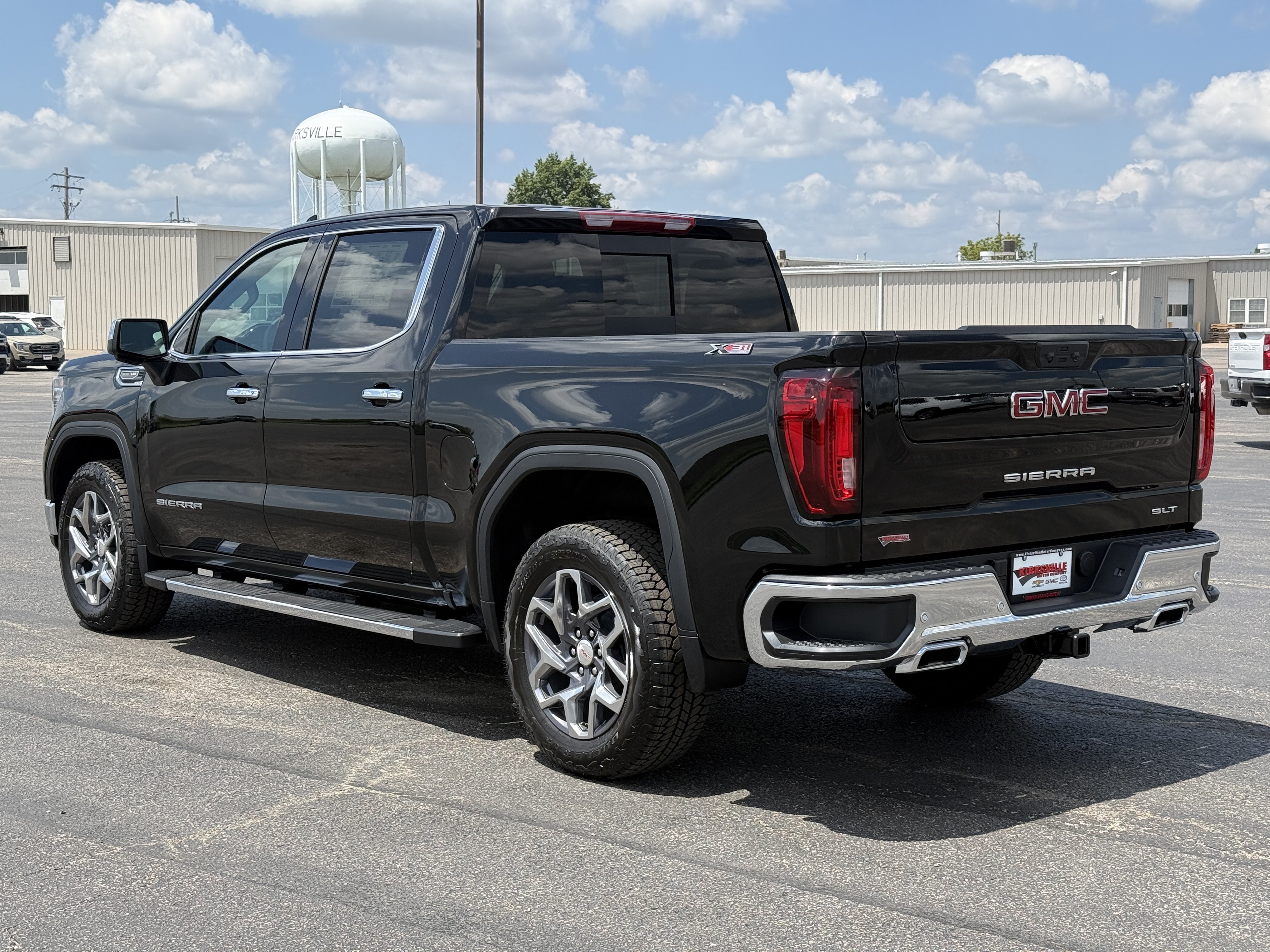 New 2026 GMC Sierra 1500 SLT w/ SLT Premium Plus Package AWD/4WD image 7