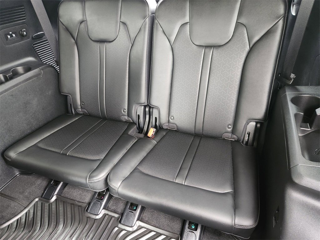 Used 2023 Kia Sorento EX w/ Panoramic Sunroof Package image 29