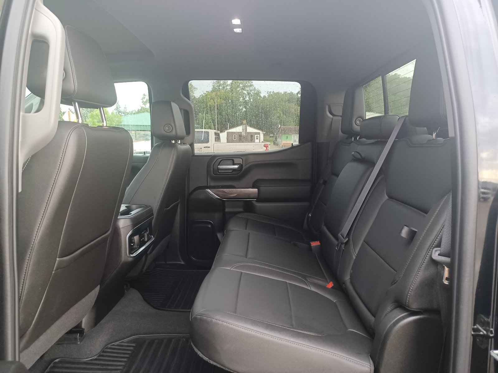 Used 2022 Chevrolet Silverado 1500 LTZ w/ Z71 Off-Road Package AWD/4WD image 12