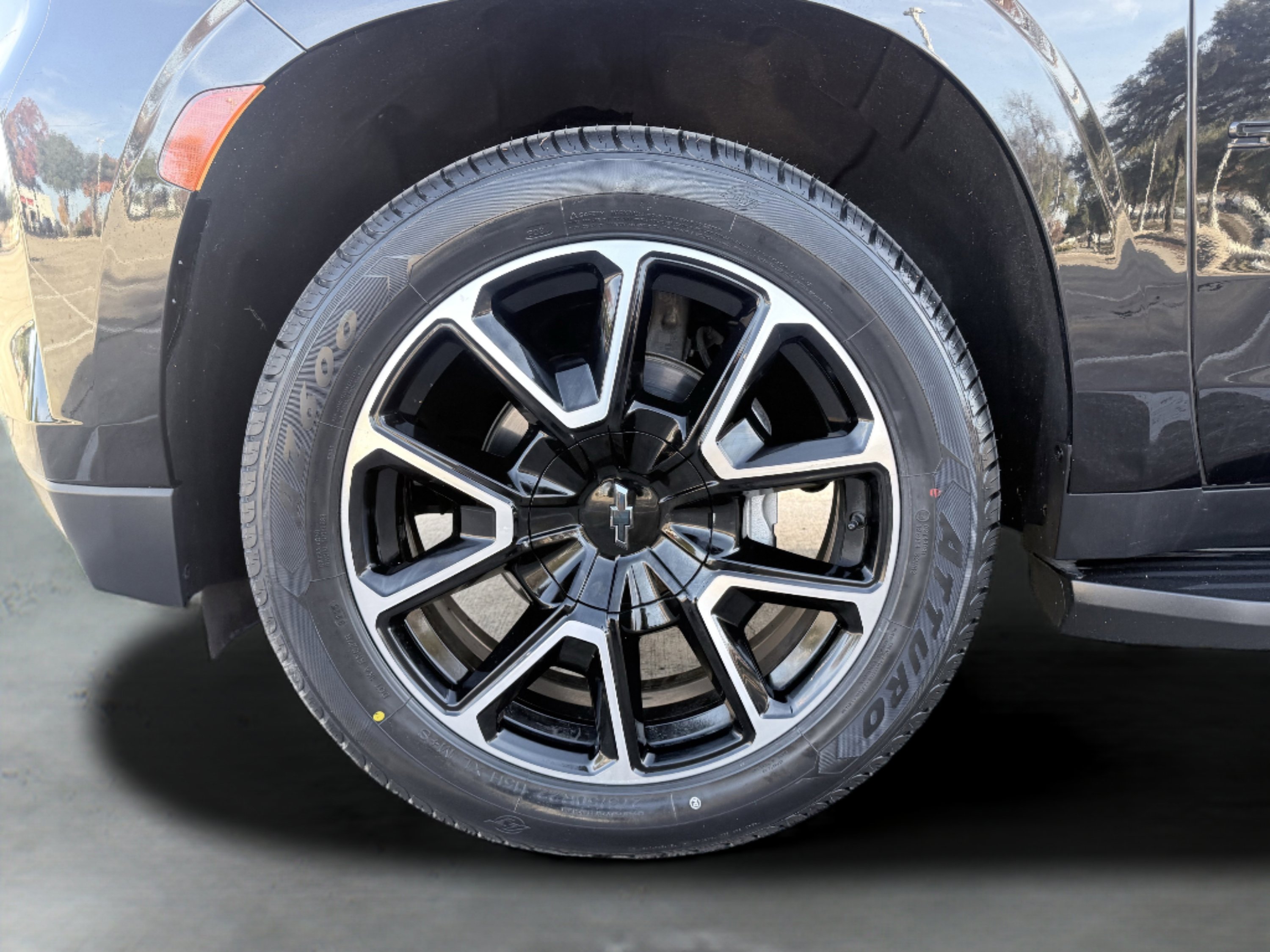 Used 2021 Chevrolet Suburban RST w/ Luxury Package image 81