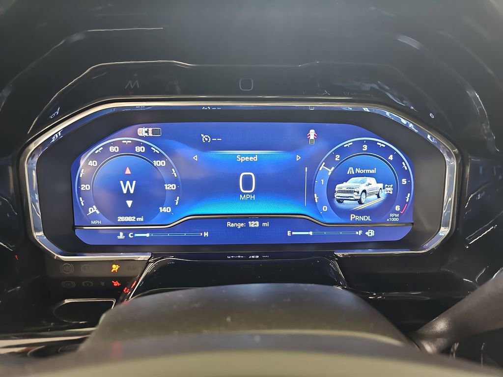 Used 2024 Chevrolet Silverado 1500 LT image 25