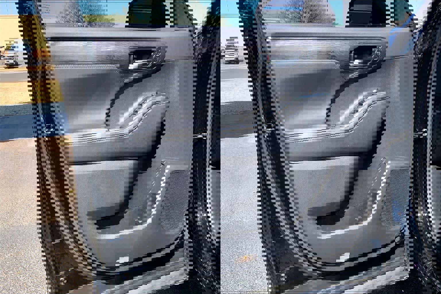 Used 2024 Toyota Highlander Platinum image 21