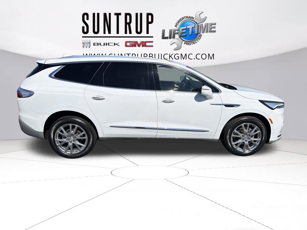Used 2023 Buick Enclave Essence w/ Experience Buick Package image 7