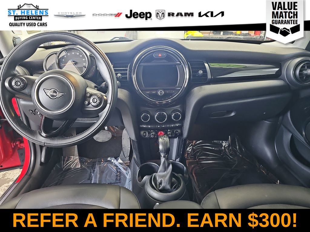 Used 2019 MINI Cooper 4-Door Hardtop w/ Premium Package FWD image 22
