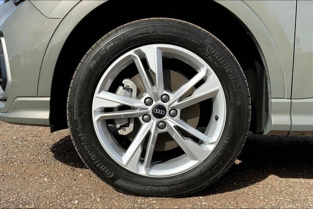 Certified 2021 Audi Q3 2.0T Premium Plus w/ Premium Plus Package image 9