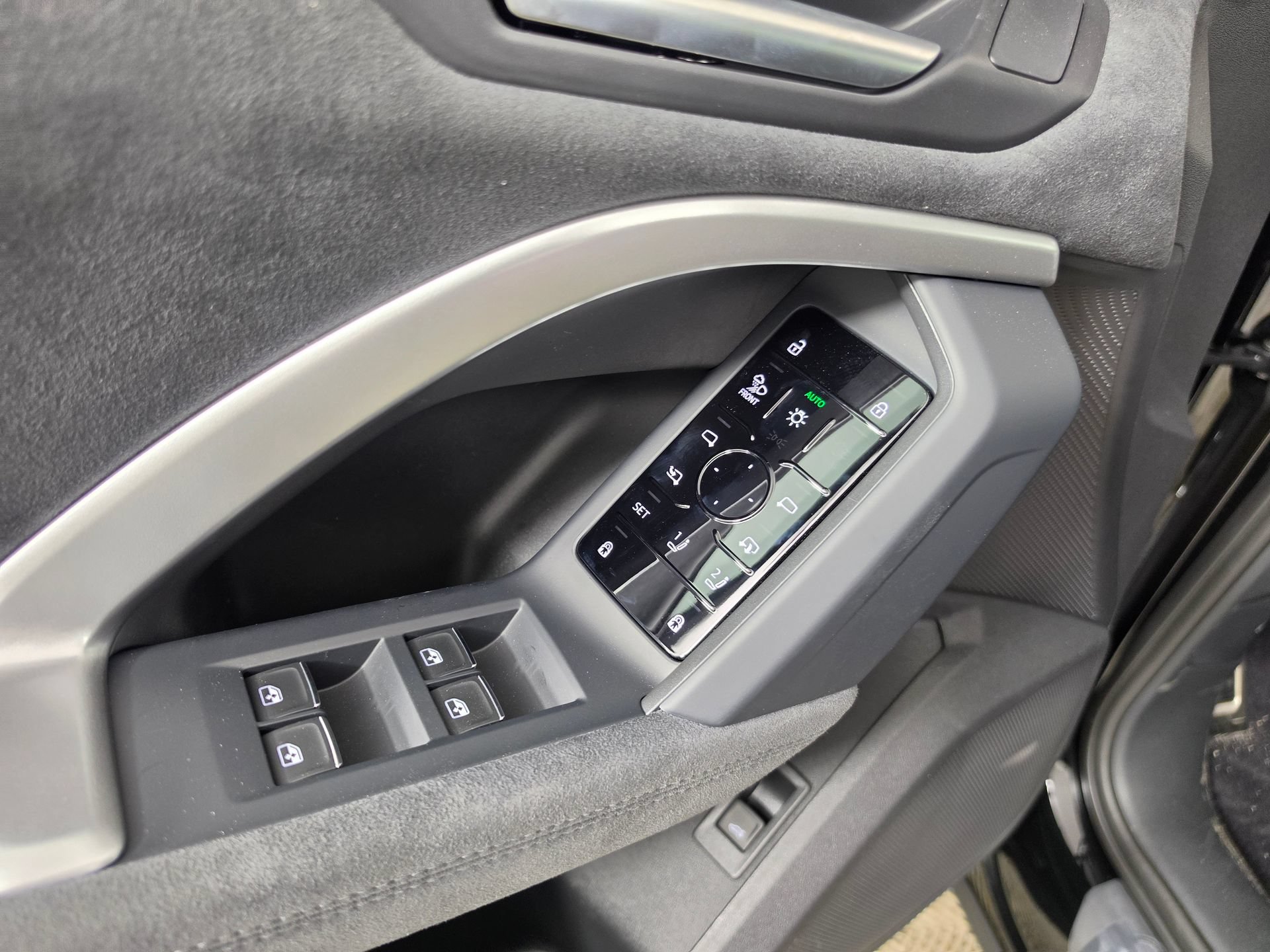 New 2026 Audi SQ5 Premium Plus AWD/4WD image 16