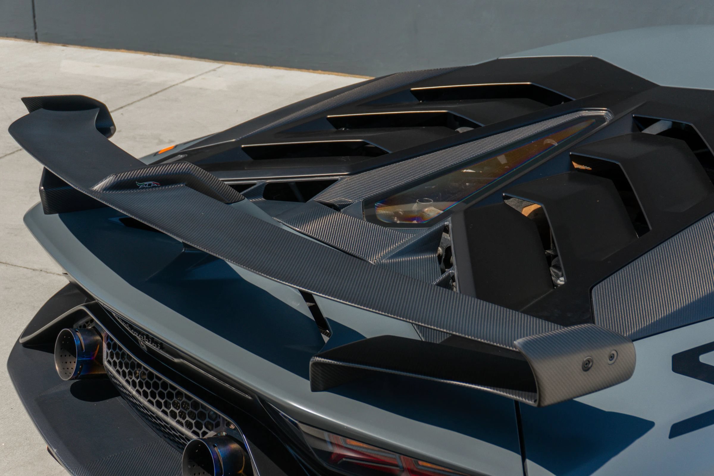 Used 2019 Lamborghini Aventador SVJ AWD/4WD image 44
