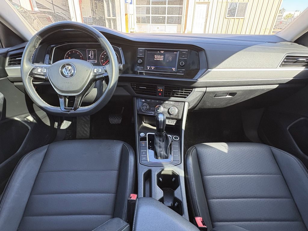 Used 2021 Volkswagen Jetta SE w/ SE Cold Weather Package image 24