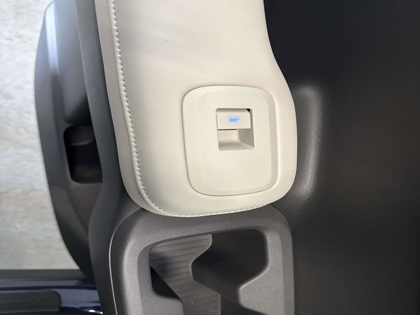 Certified 2025 Hyundai Santa Fe SEL image 12