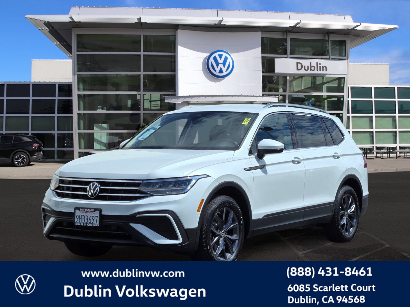 Certified 2023 Volkswagen Tiguan SE FWD image 8