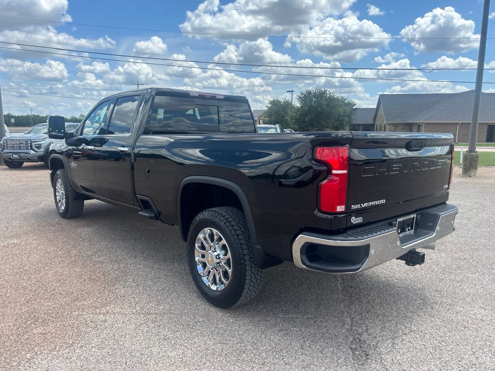 New 2026 Chevrolet Silverado 3500 LTZ w/ LTZ Premium Texas Edition AWD/4WD image 4