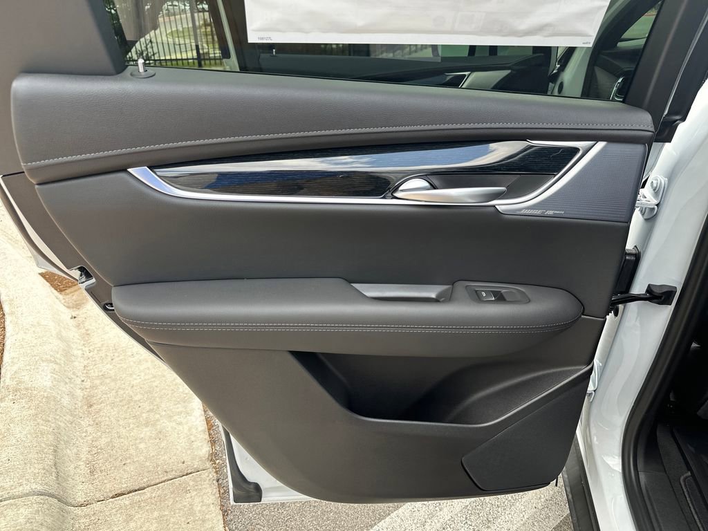 New 2026 Cadillac XT5 Premium Luxury w/ LPO, ONYX Package FWD image 32