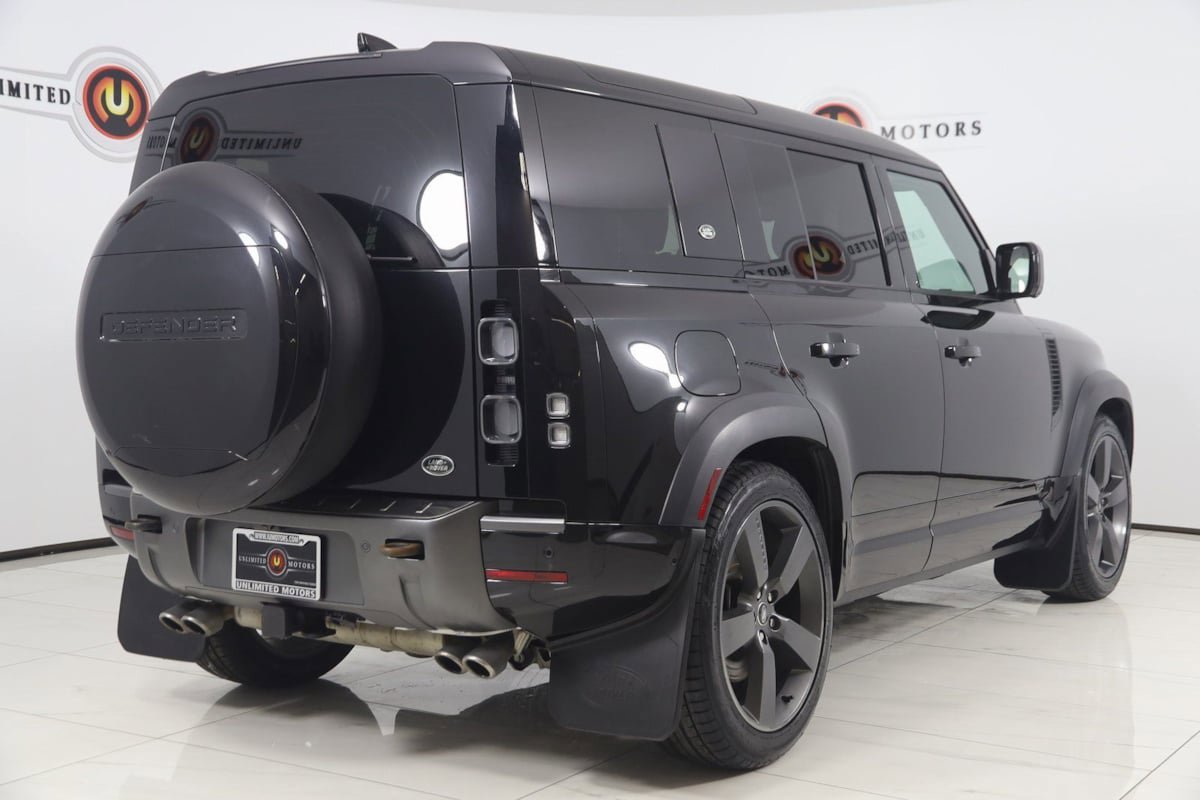 Used 2023 Land Rover Defender 110 V8 AWD/4WD image 3