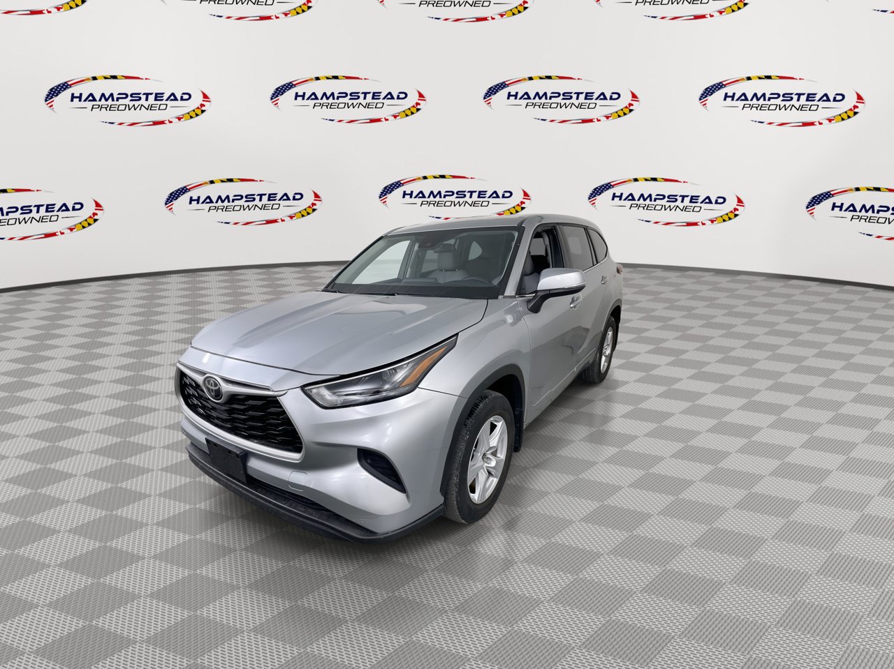 Used 2023 Toyota Highlander L AWD/4WD image 4