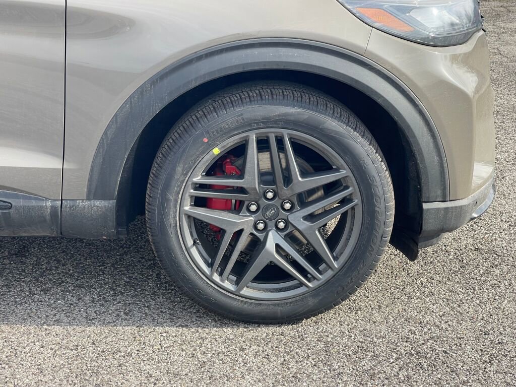 New 2026 Ford Explorer ST w/ Sun And Sound Package image 18