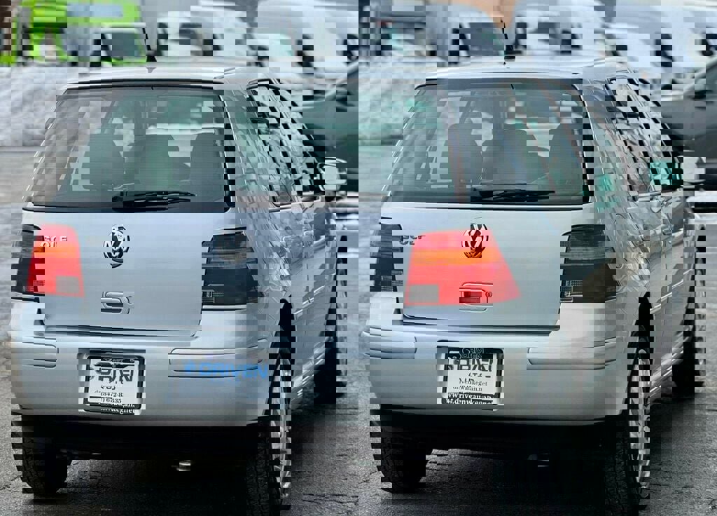 Used 2005 Volkswagen Golf GL image 25