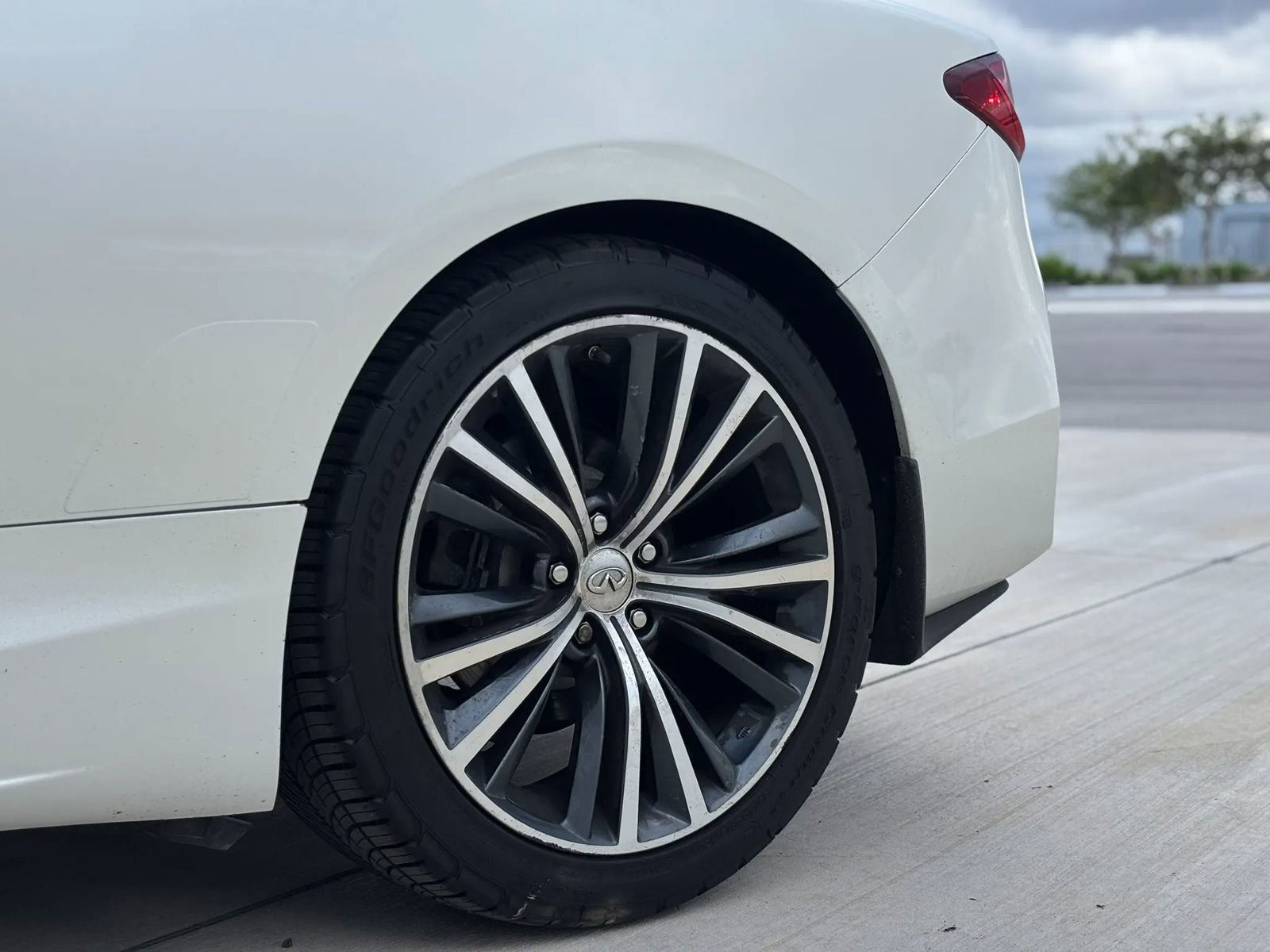 Used 2019 INFINITI Q60 3.0t Luxe w/ Essential Package image 15