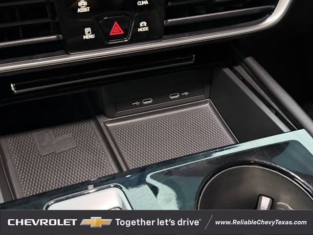 Used 2024 Volkswagen Atlas Cross Sport SE FWD image 22