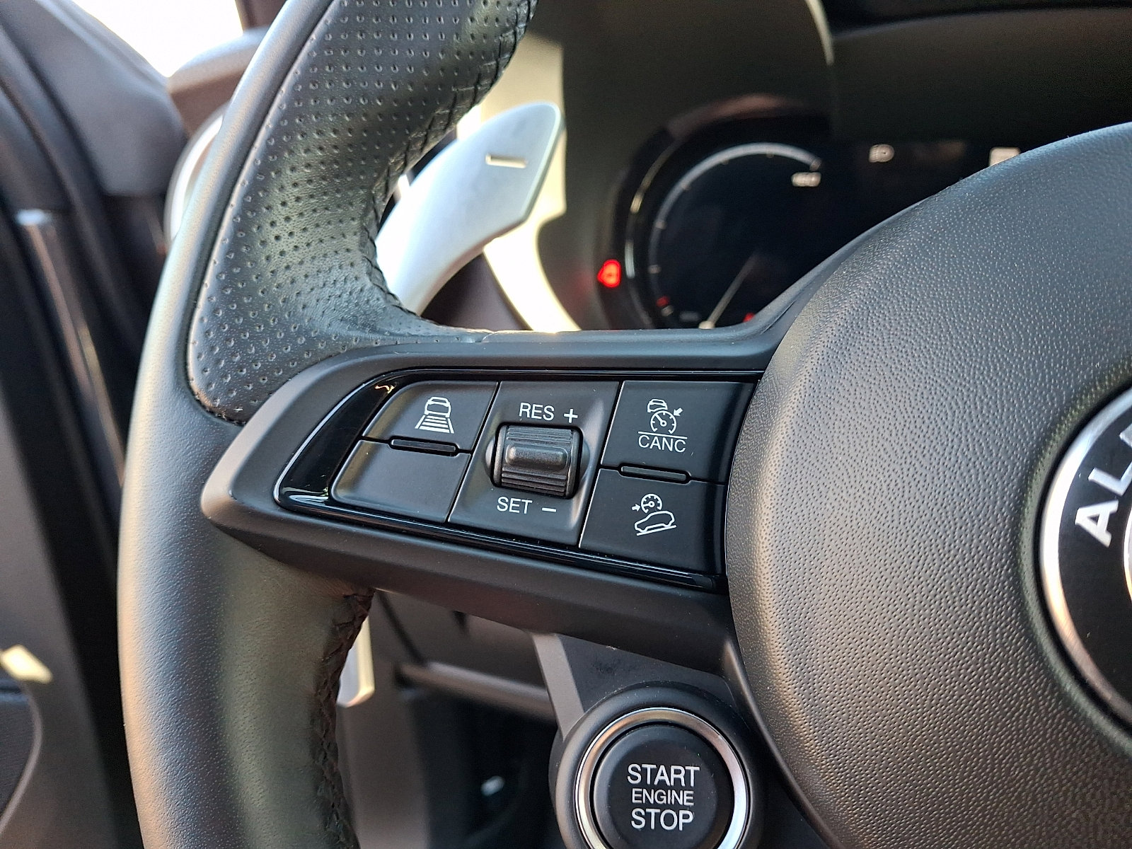 Used 2024 Alfa Romeo Stelvio Veloce AWD/4WD image 21