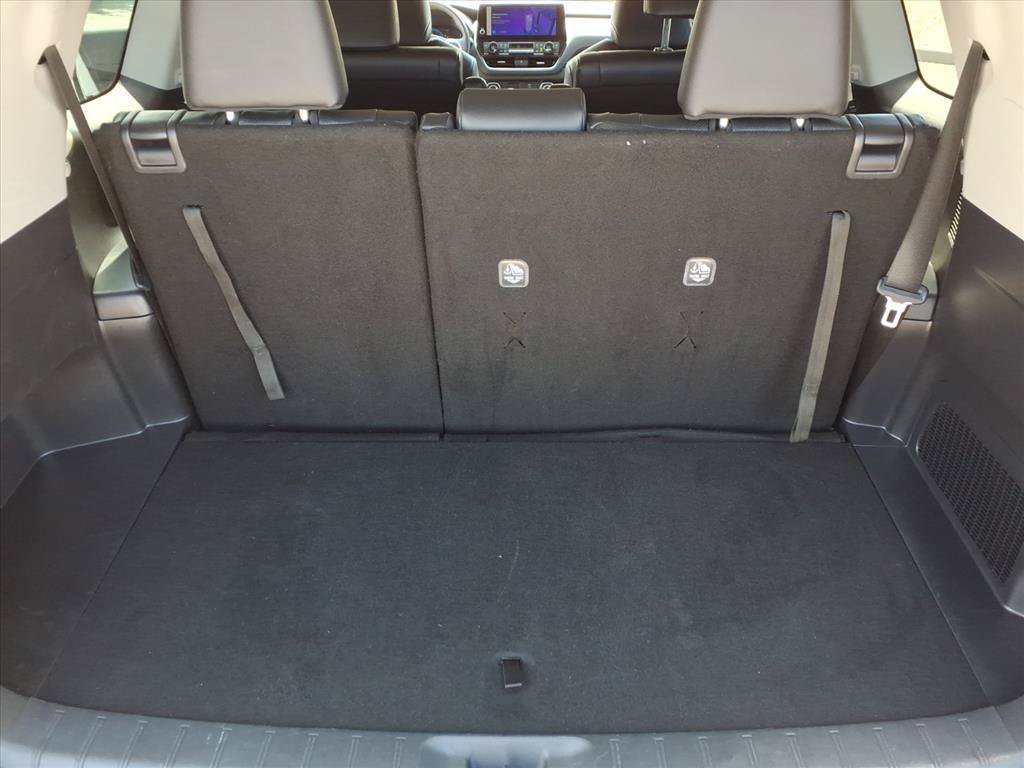 Certified 2025 Toyota Grand Highlander AWD image 17