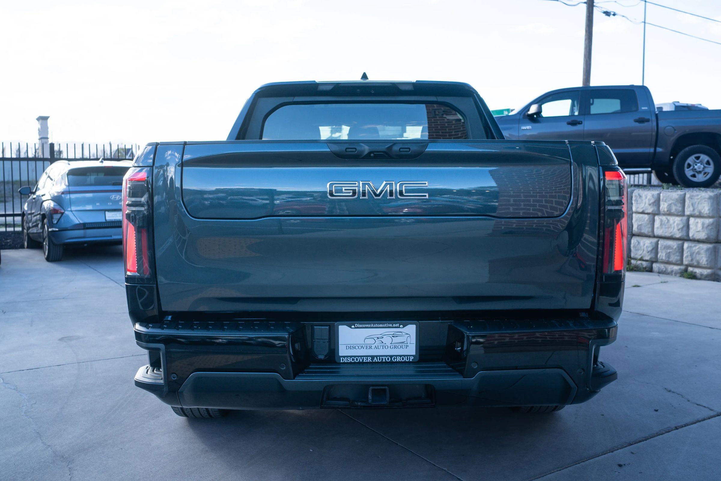 Used 2025 GMC Sierra EV Denali image 6