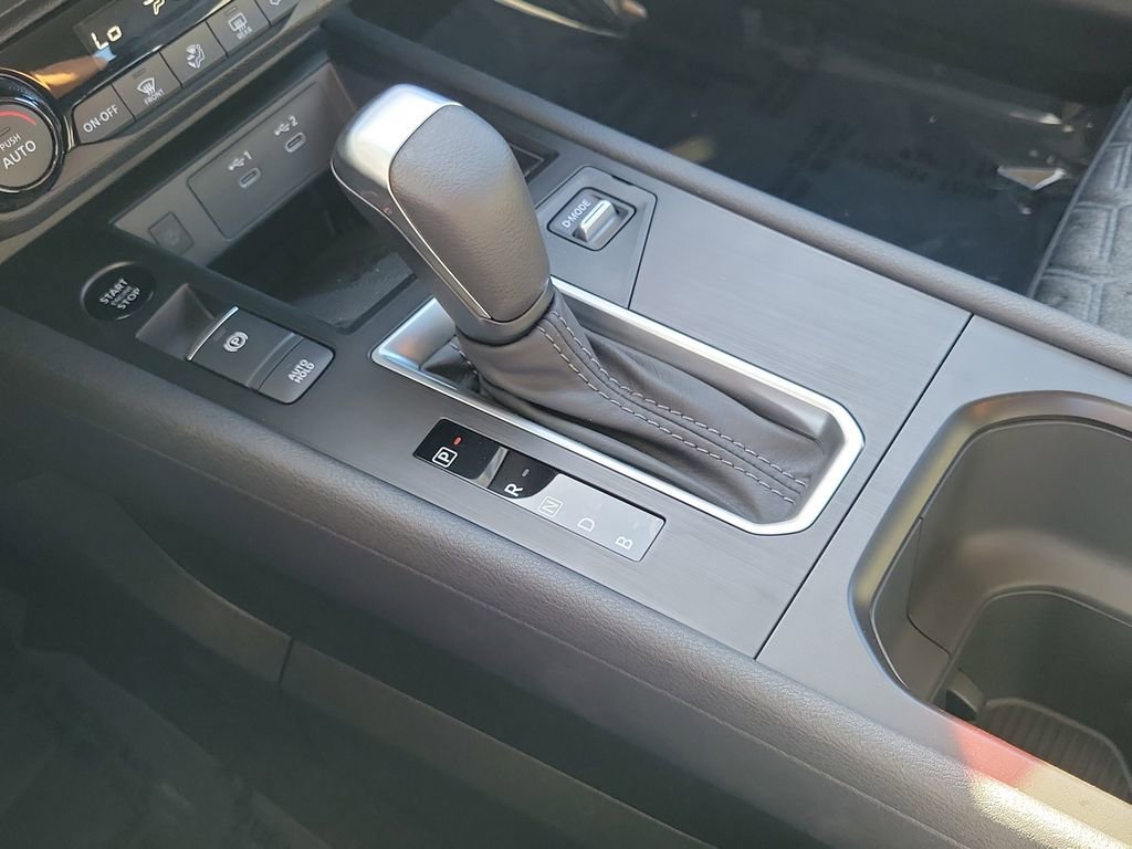 New 2026 Nissan Kicks SV w/ Illumination Package FWD image 10